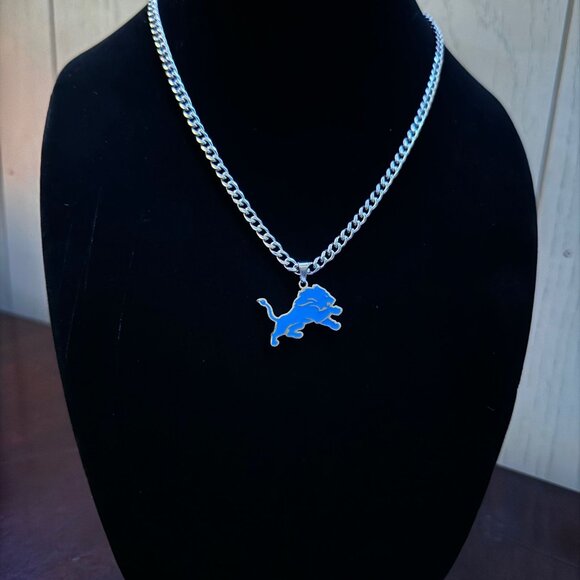 Blue Detroit Lions Necklace - 5mm Cuban - Silver Plated - 22" Chain - NFL - Picture 2 of 2